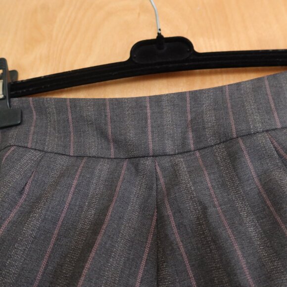 Shin Choi grey with pink pinstripes dress pants size 2 side buttons so cute! - Picture 6 of 13